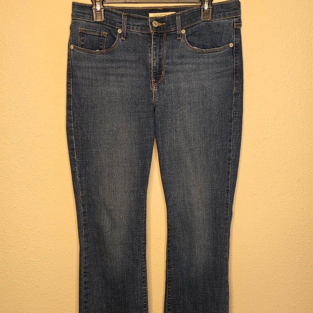 Levi's Women's Classic Bootcut Dark Denim Jeans, Size 6 (28"x32")